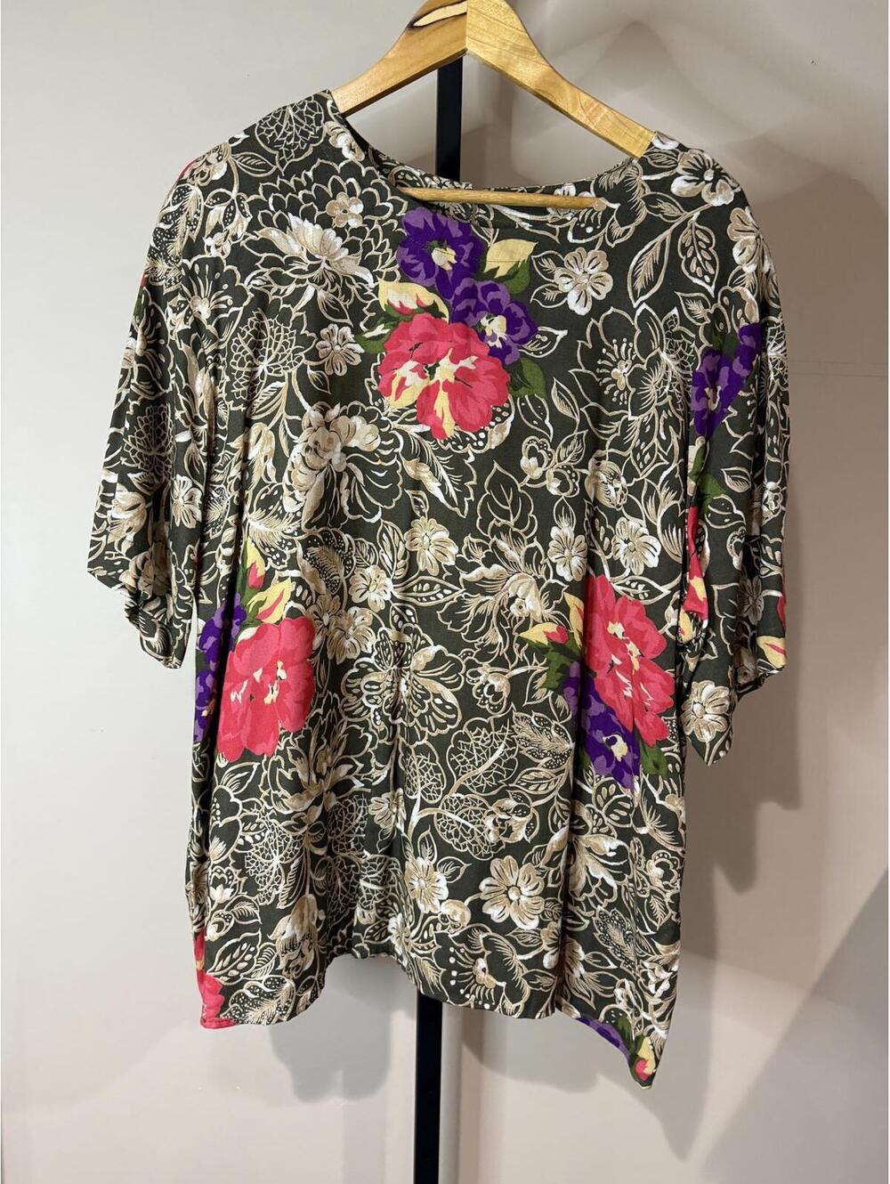 Floral Pattern Short Sleeve Women's T-Shirt Modiano Woman 20W